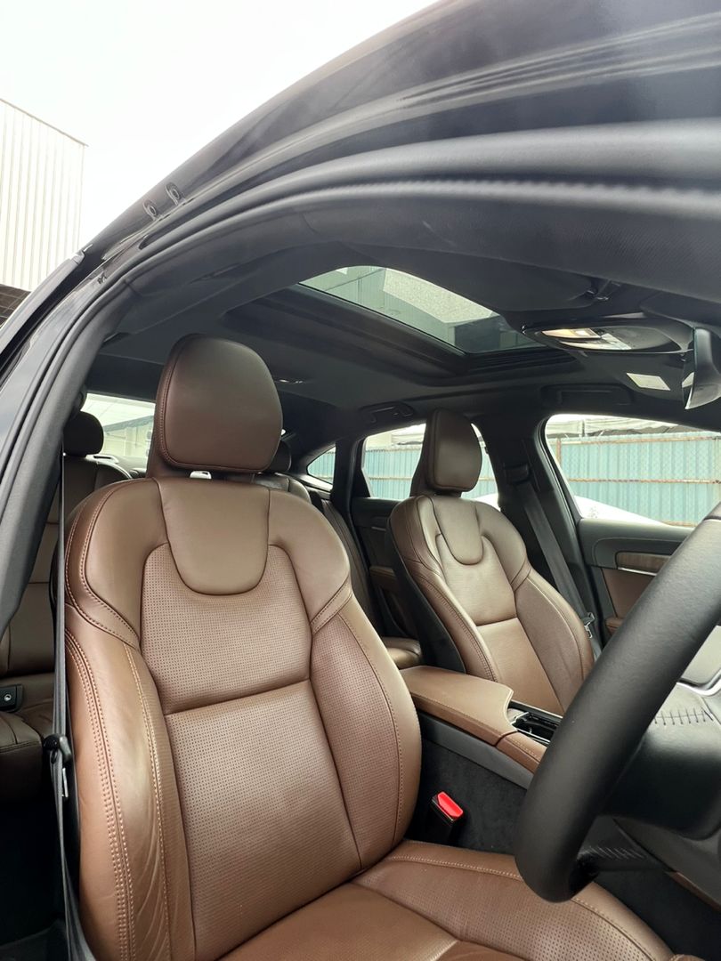 2022 Volvo S90 B5