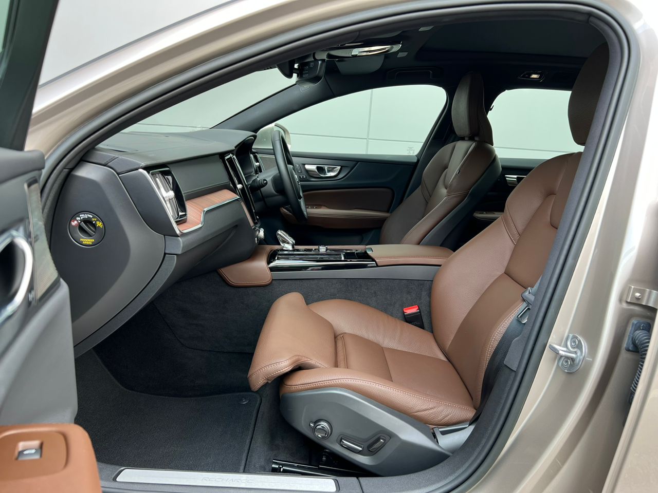 2022 Volvo V60 T8 Ultimate