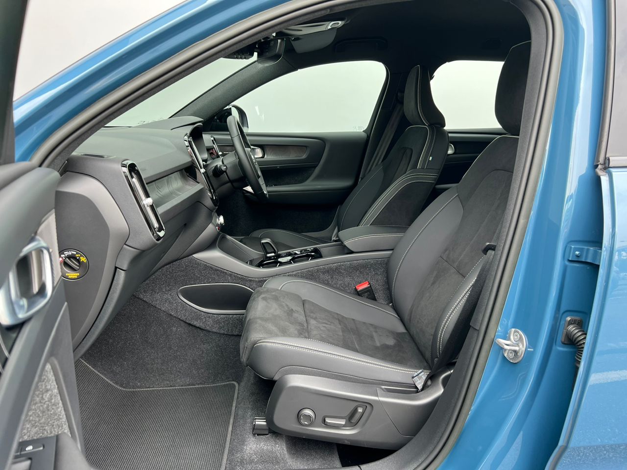 2022 Volvo XC40 T5 Recharge