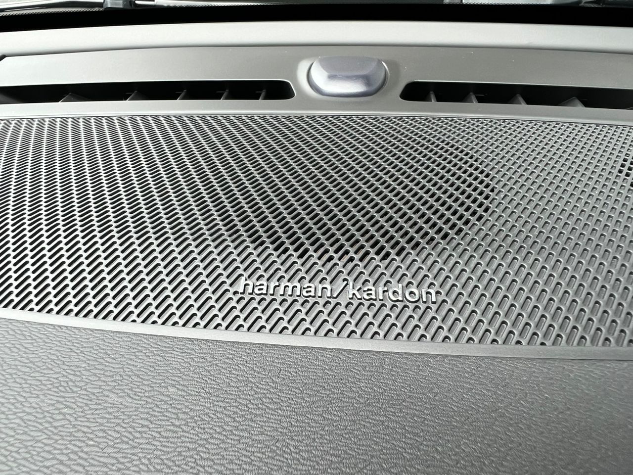 2022 Volvo XC40 T5 Recharge
