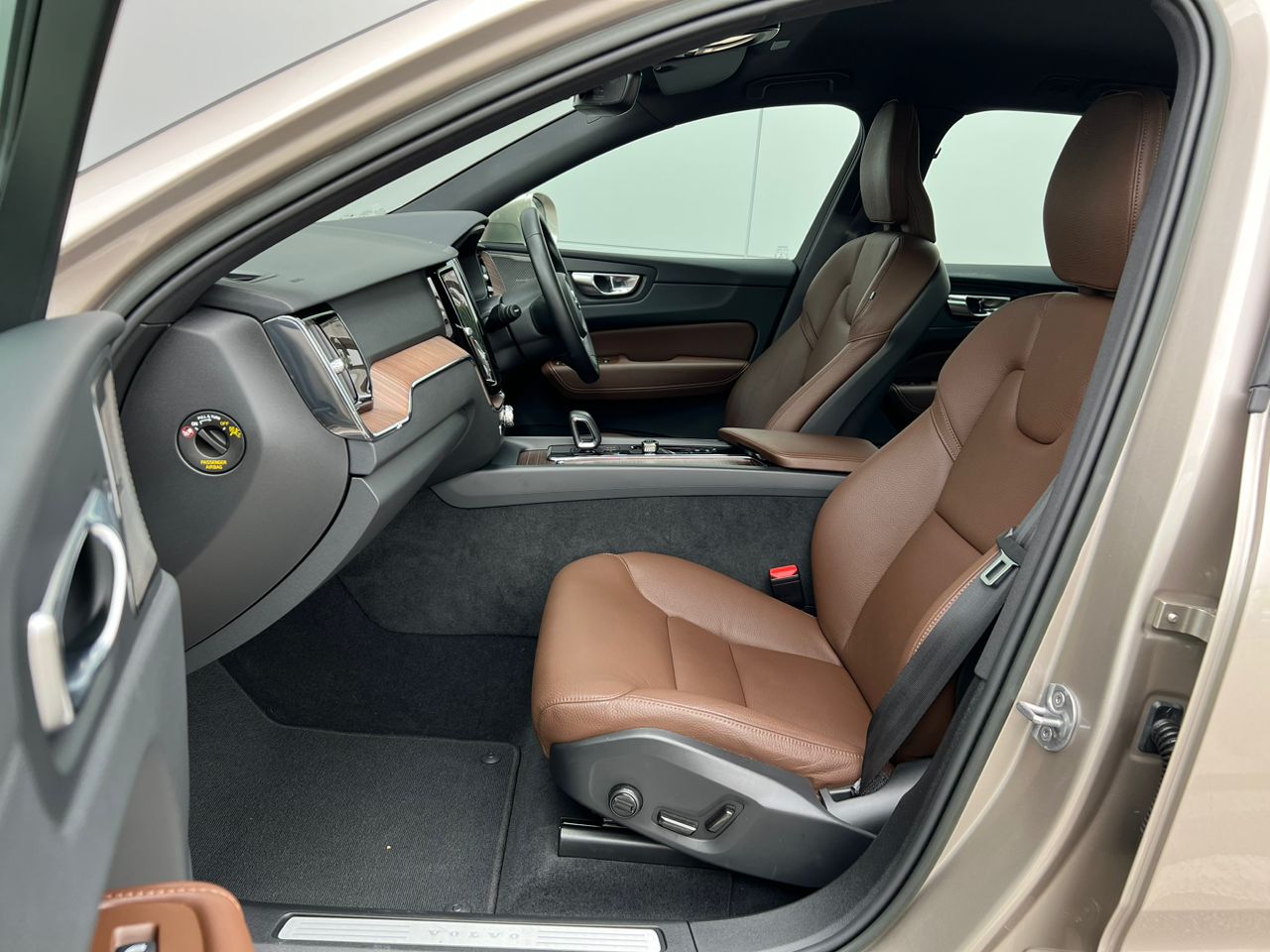 2022 Volvo XC60 B5 Plus