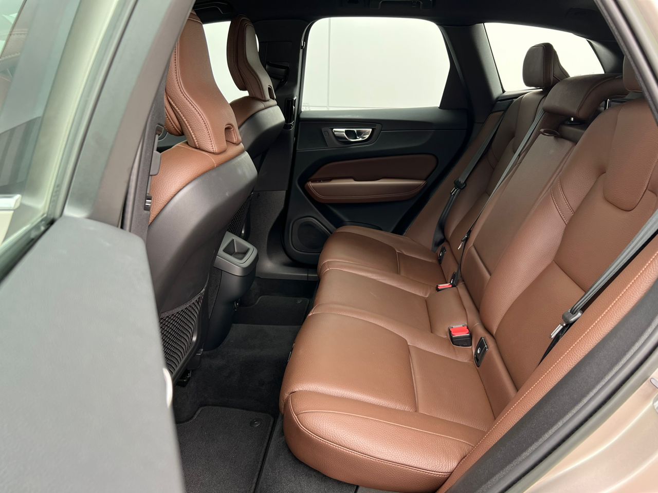 2022 Volvo XC60 B5 Plus