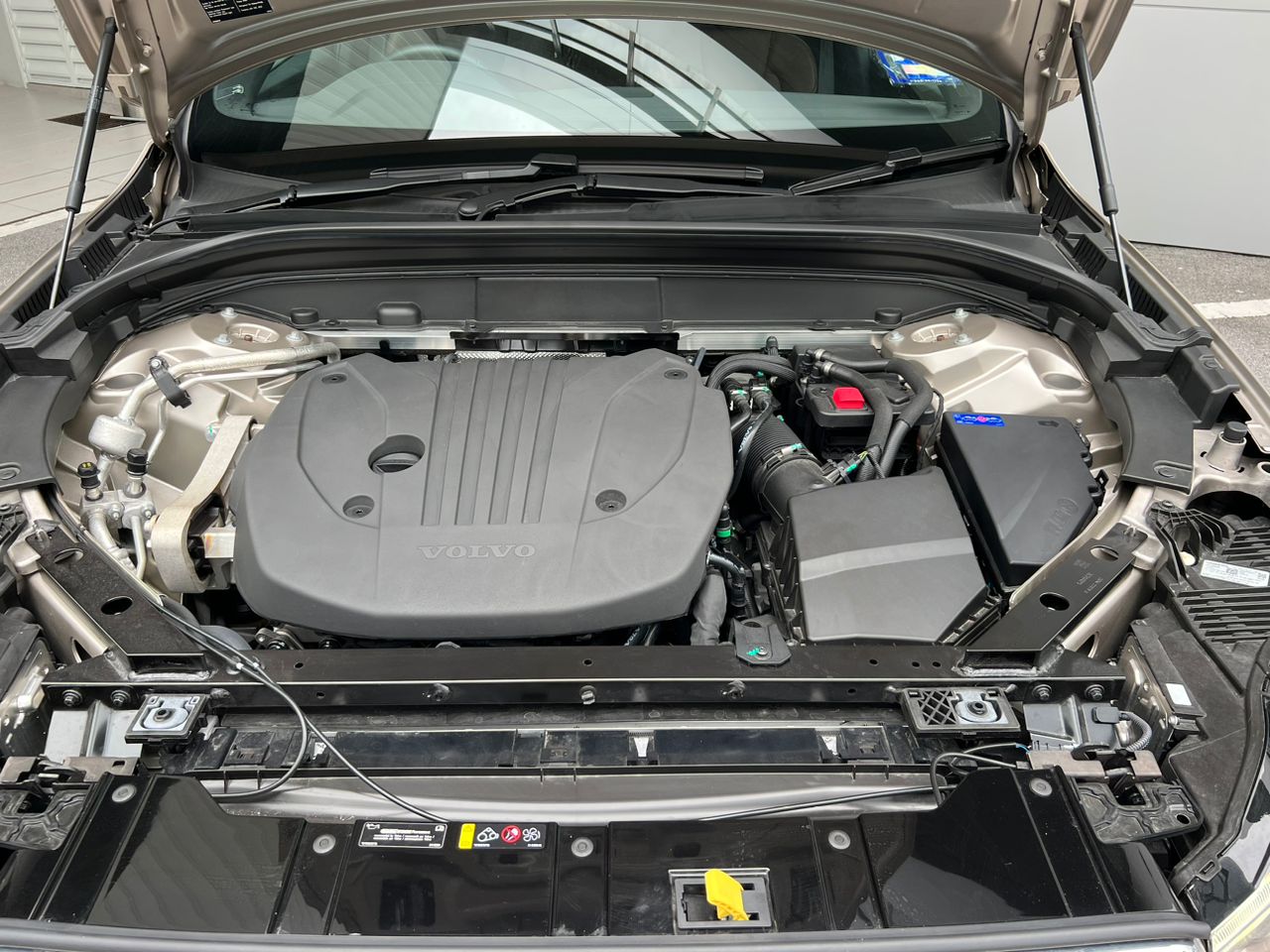 2022 Volvo XC60 B5 Plus