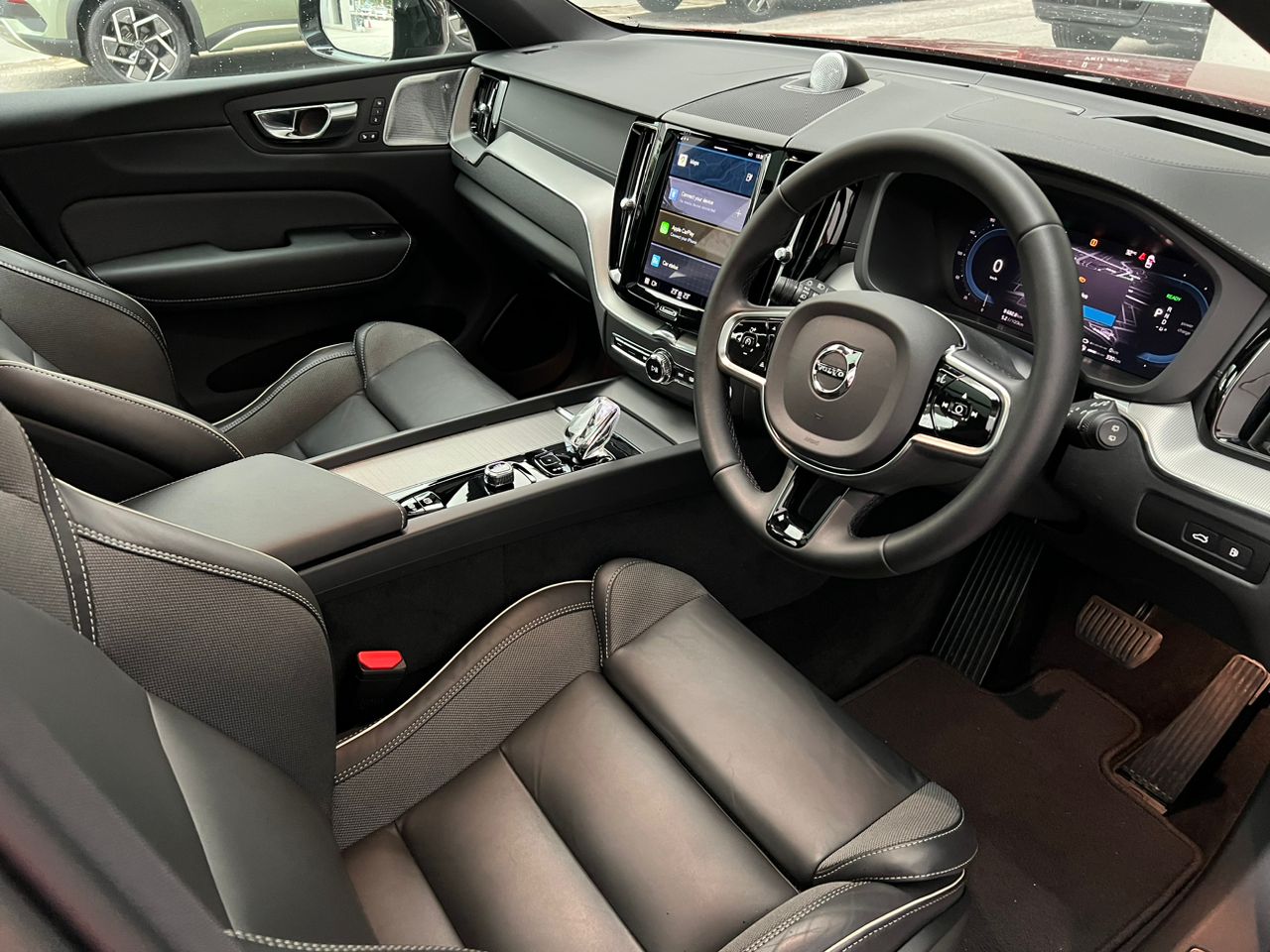 2022 Volvo XC60 T8 Ultimate