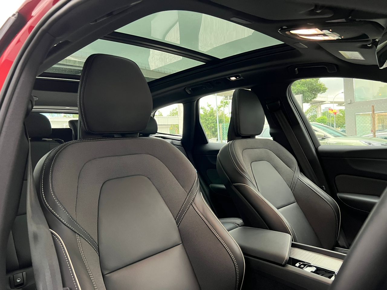 2022 Volvo XC60 T8 Ultimate