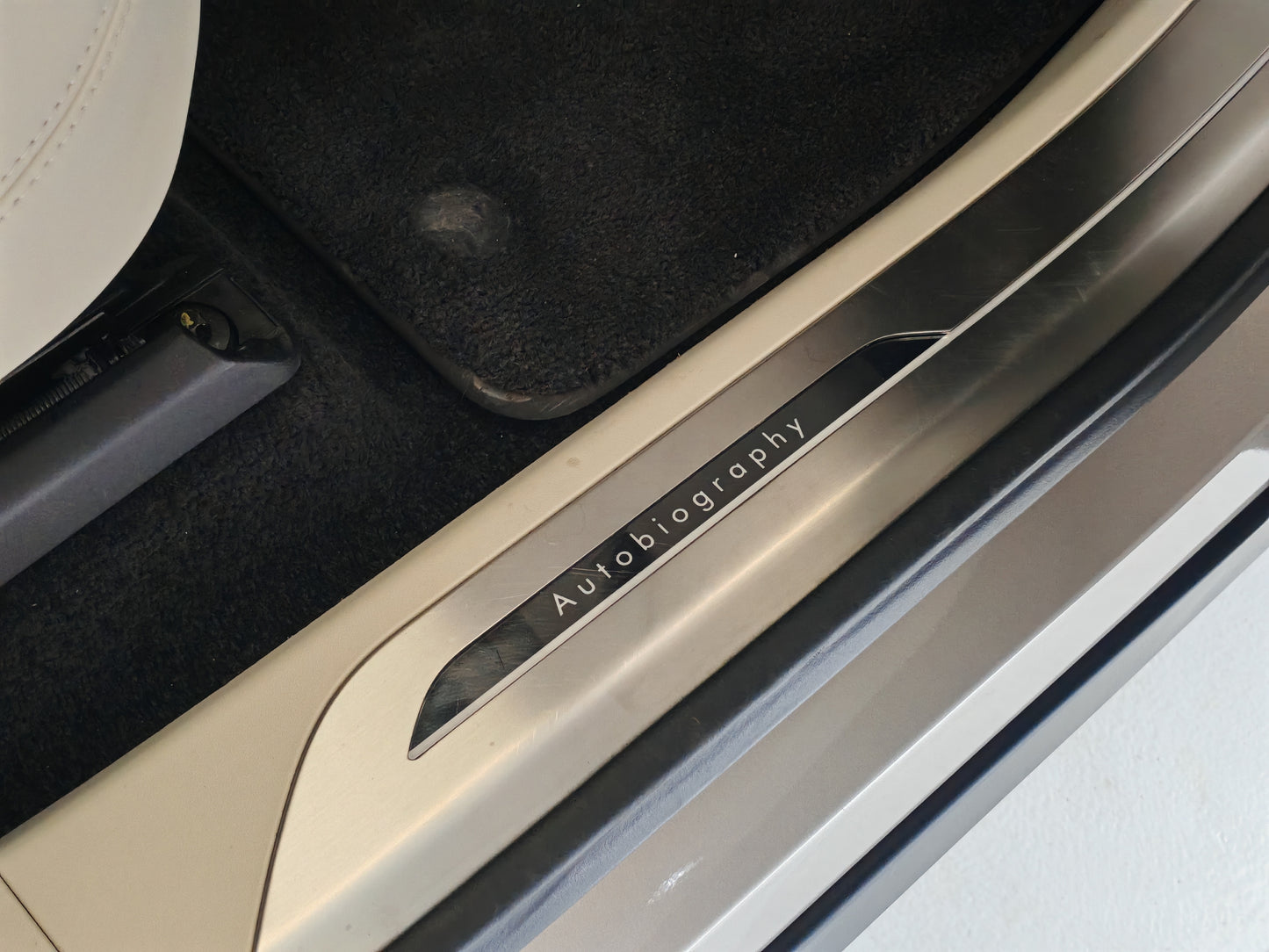 Range Rover Autobiography LWB P400