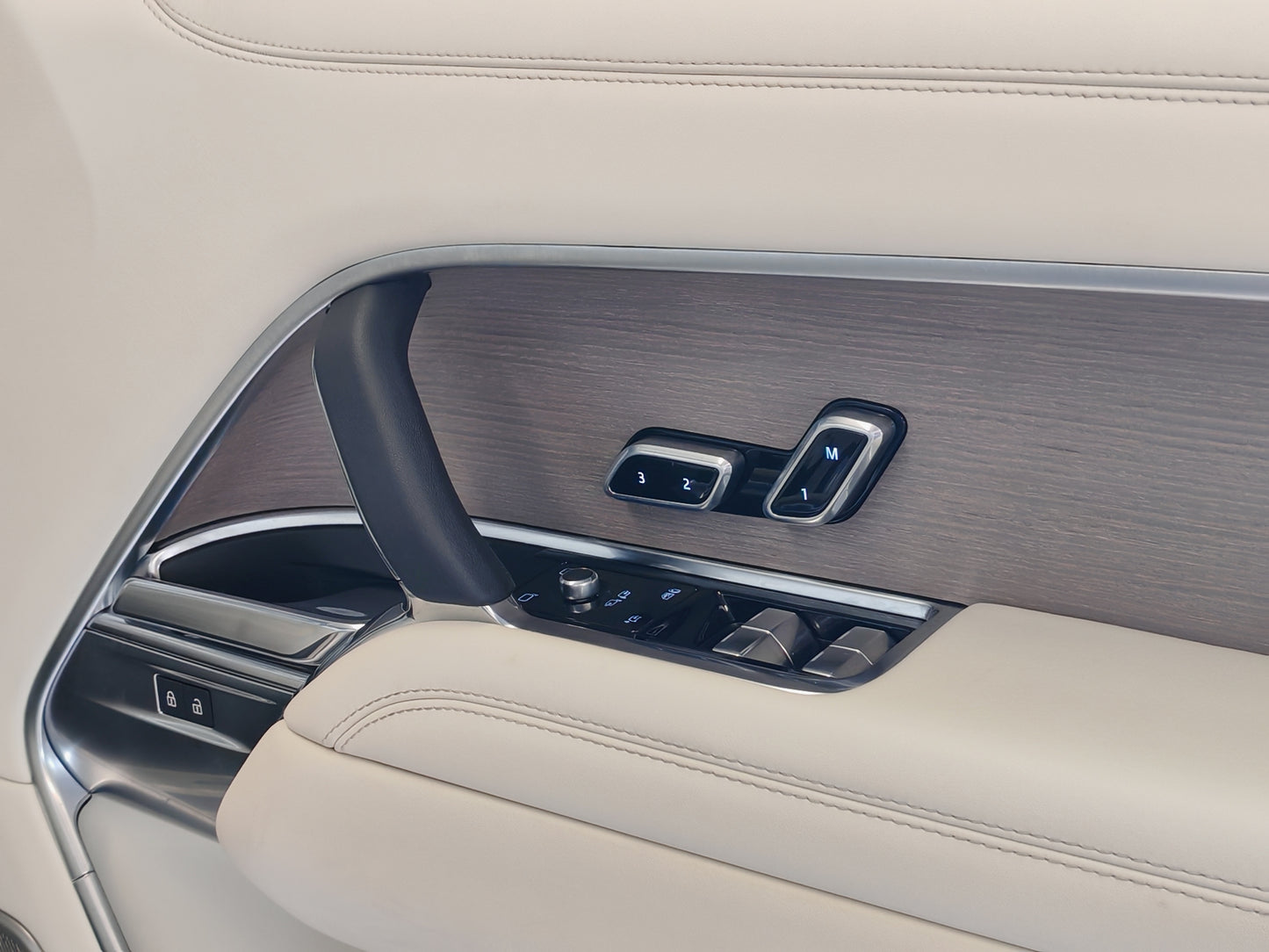 Range Rover Autobiography LWB P400