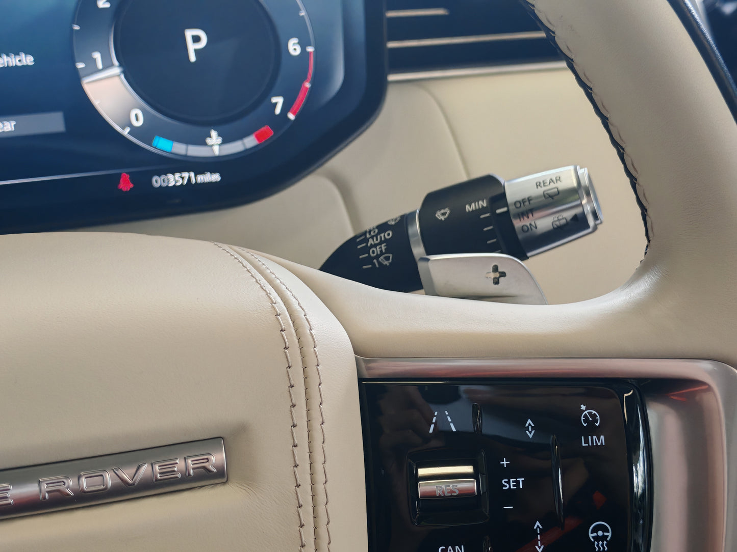 Range Rover Autobiography LWB P400
