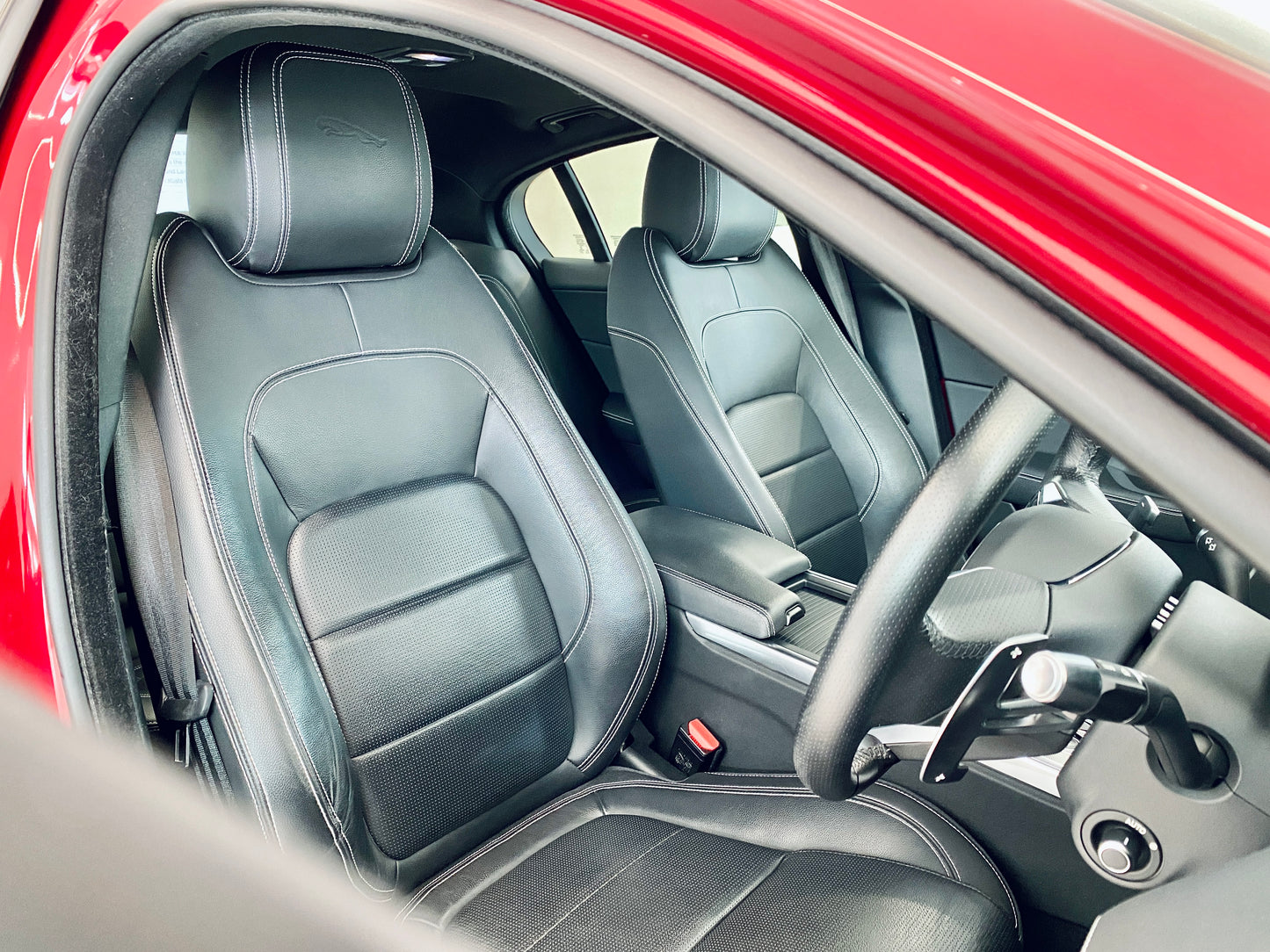 2020 Jaguar XE 2.0L R-Dynamic SE