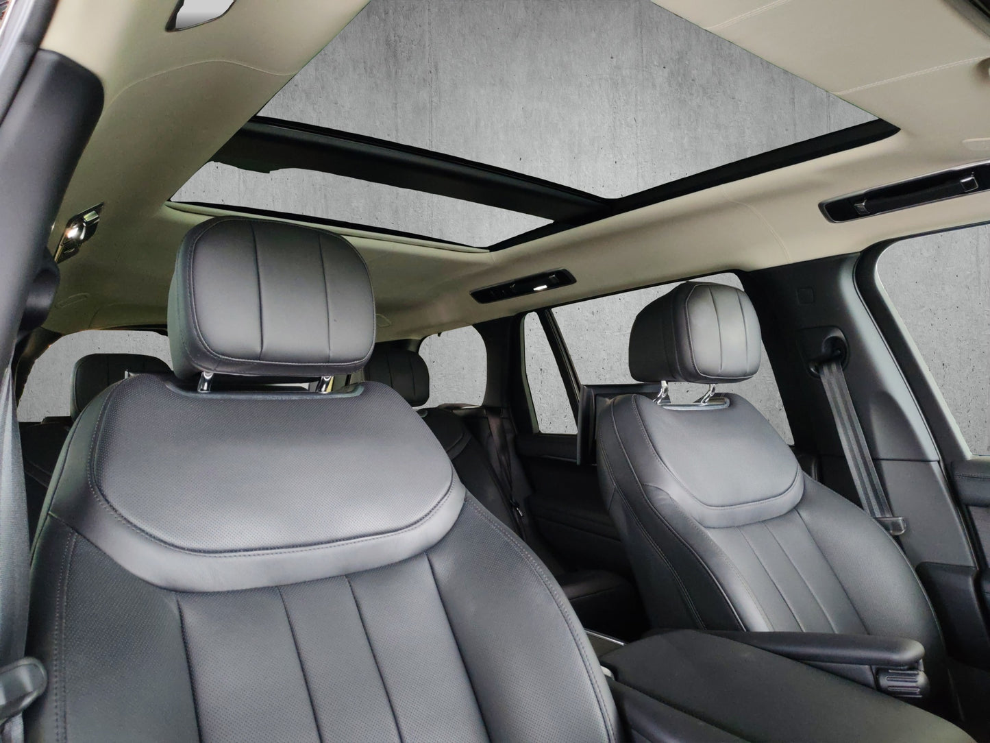 Range Rover First Edition LWB P530