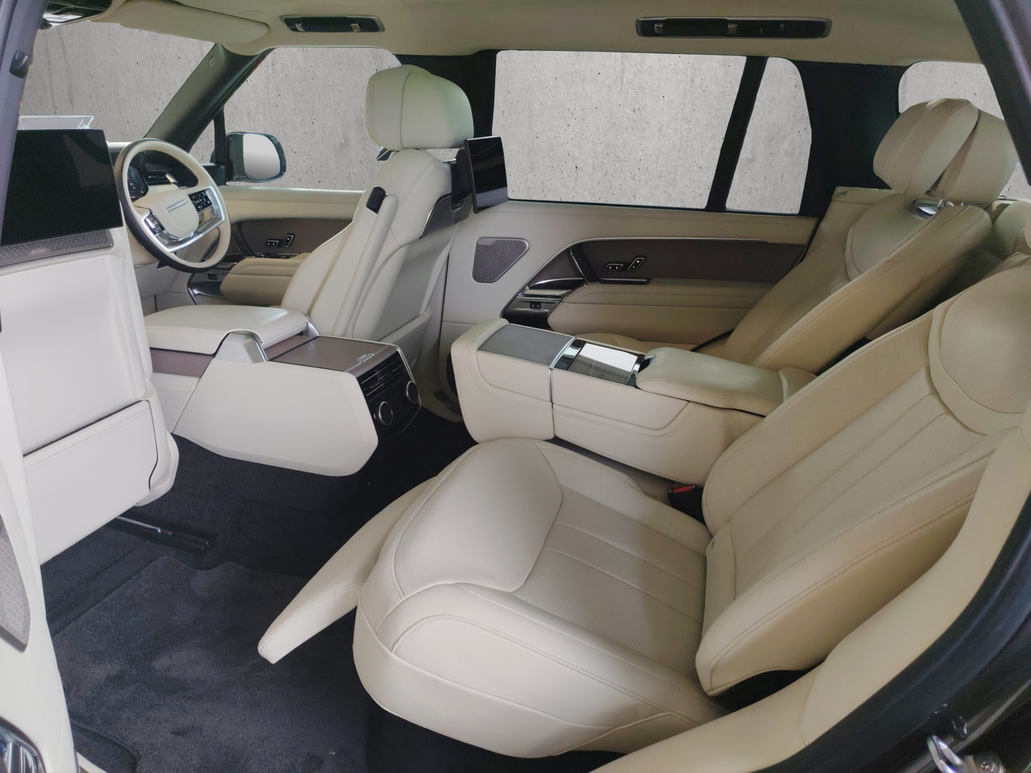 Range Rover First Edition LWB P530