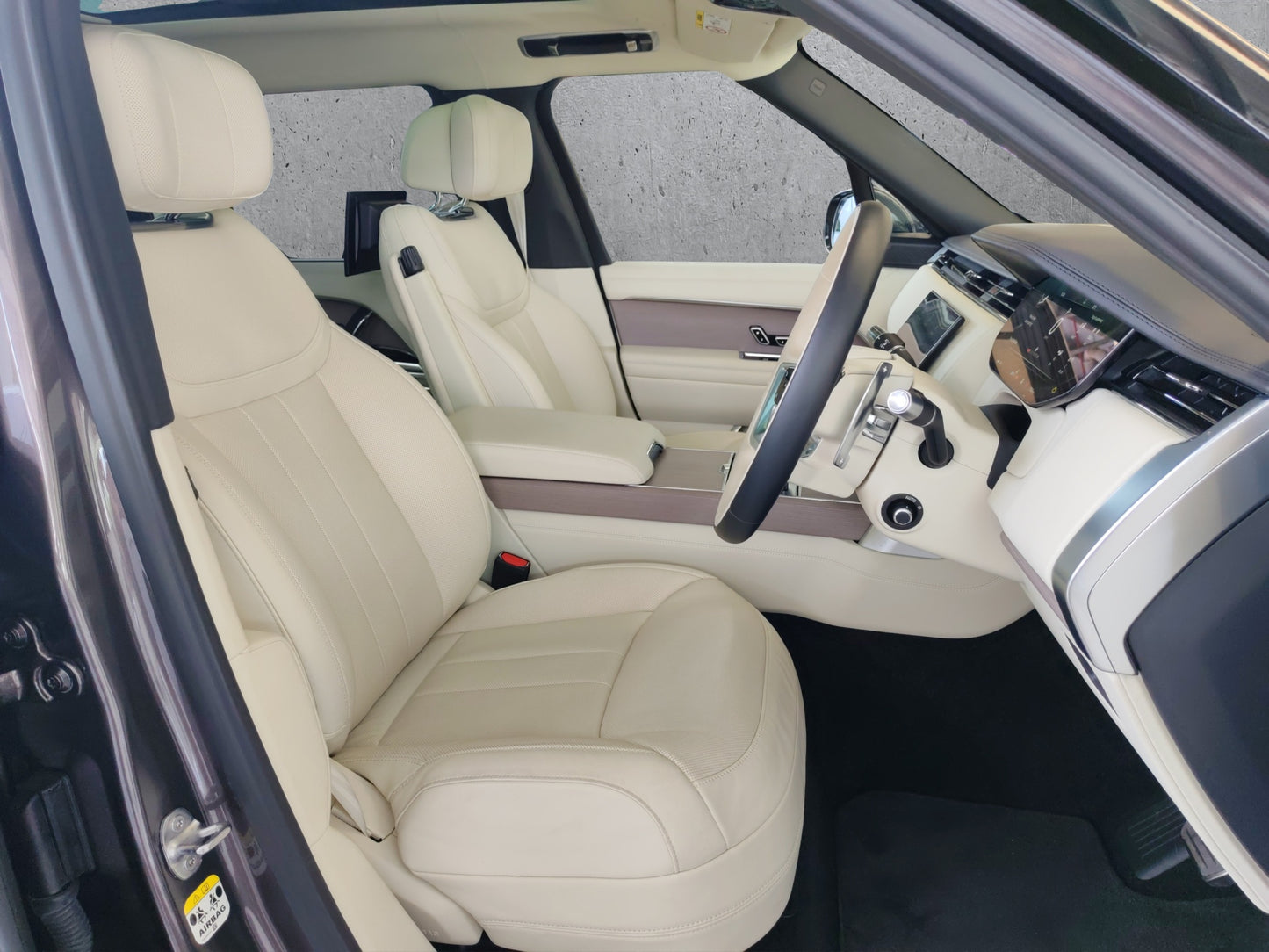 Range Rover First Edition LWB P530