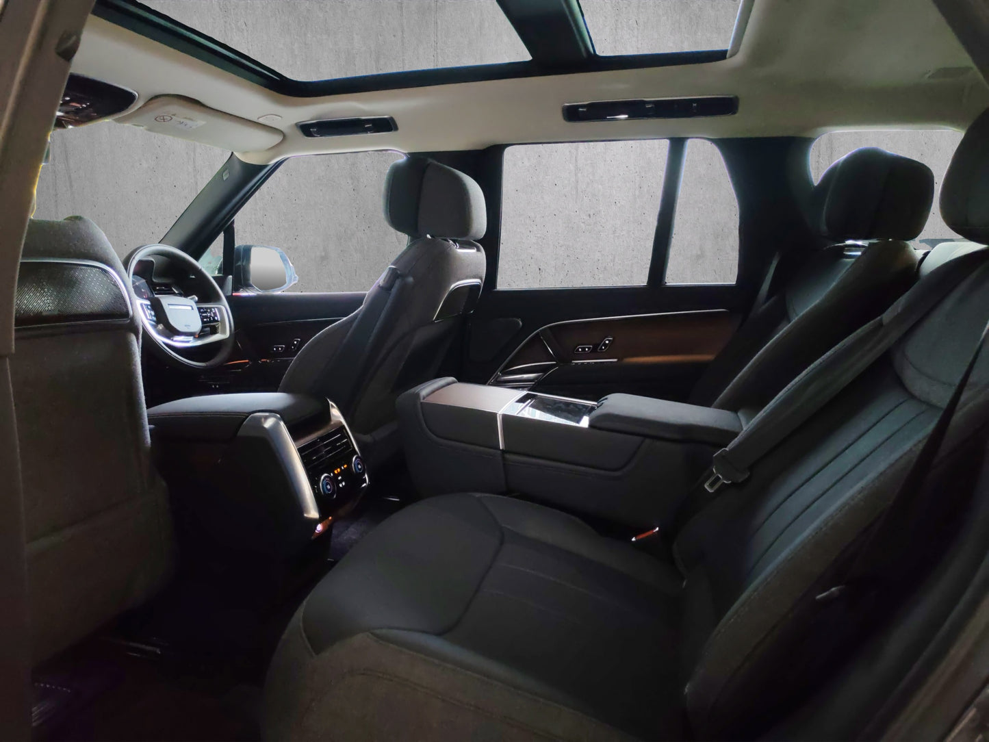 Range Rover First Edition LWB P530