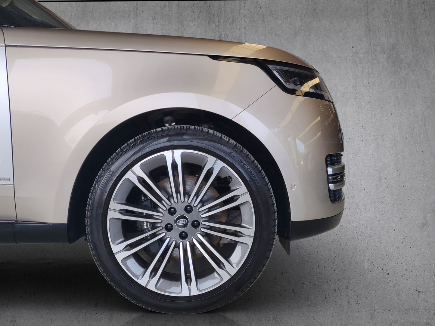 Range Rover Autobiography LWB P400