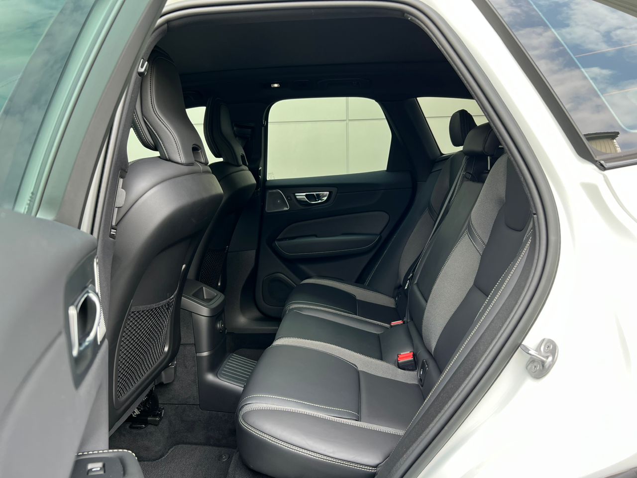 2022 Volvo XC60 T8 Ultimate