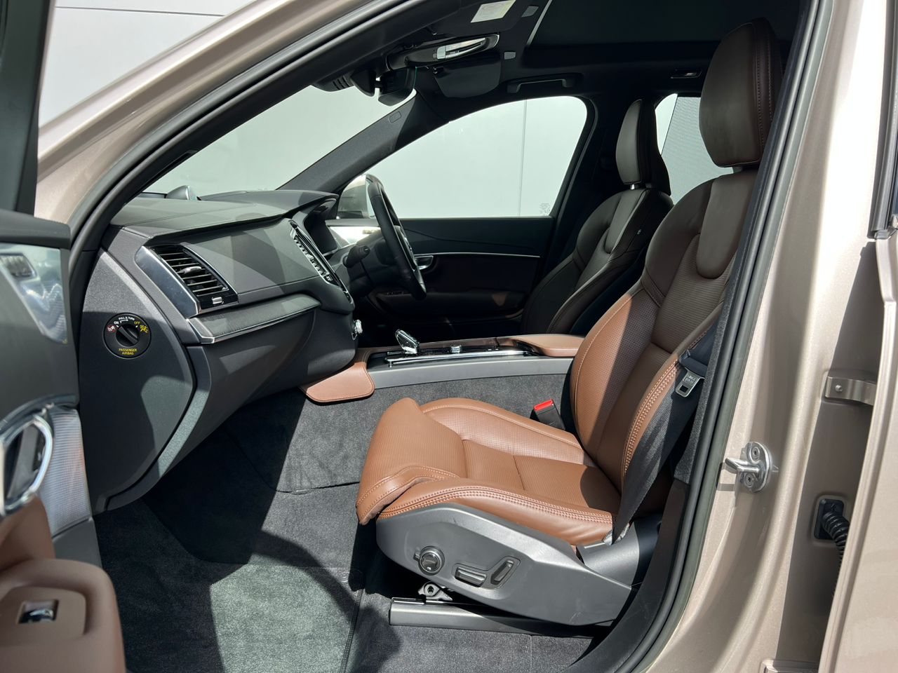 2022 Volvo XC90 B5 Ultimate