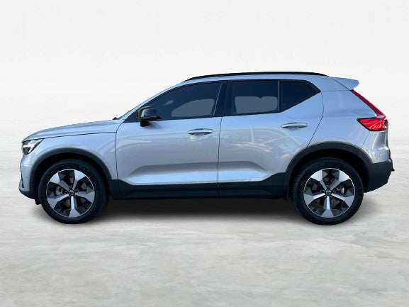 2022 Volvo XC40 B5 Ultimate