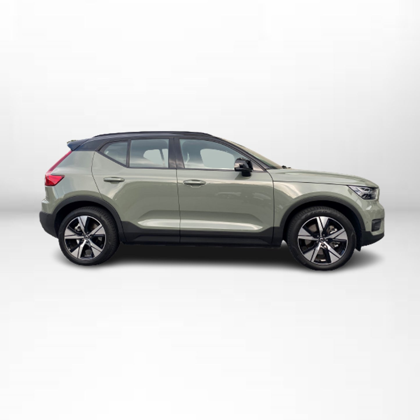 2022 Volvo XC40 P8 Electric