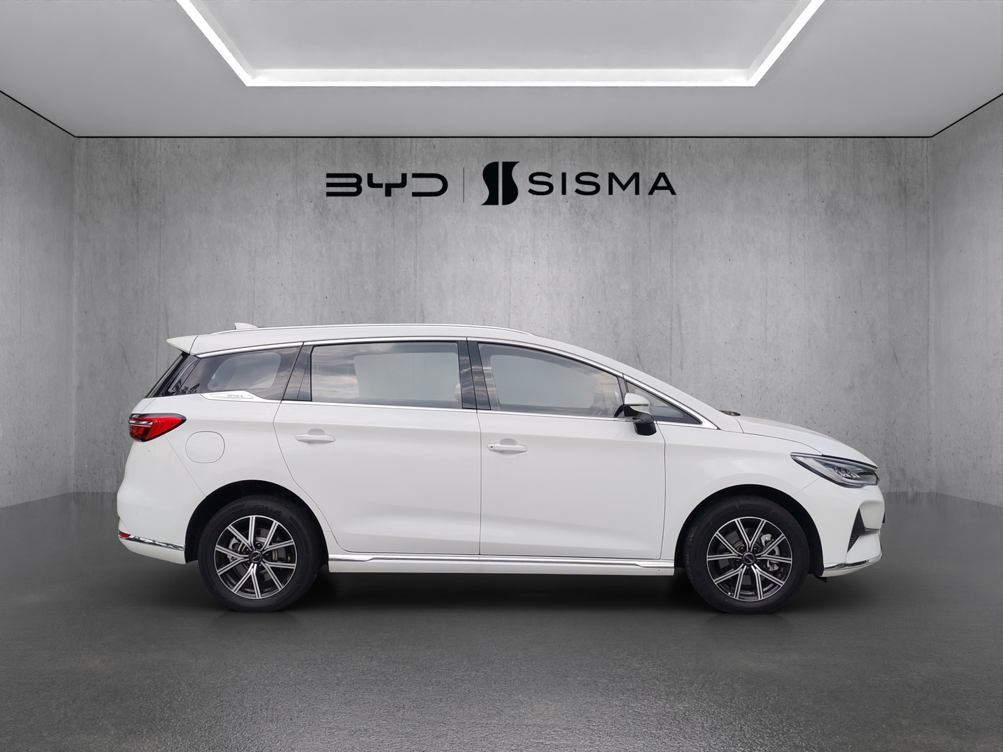 BYD M6 Extended