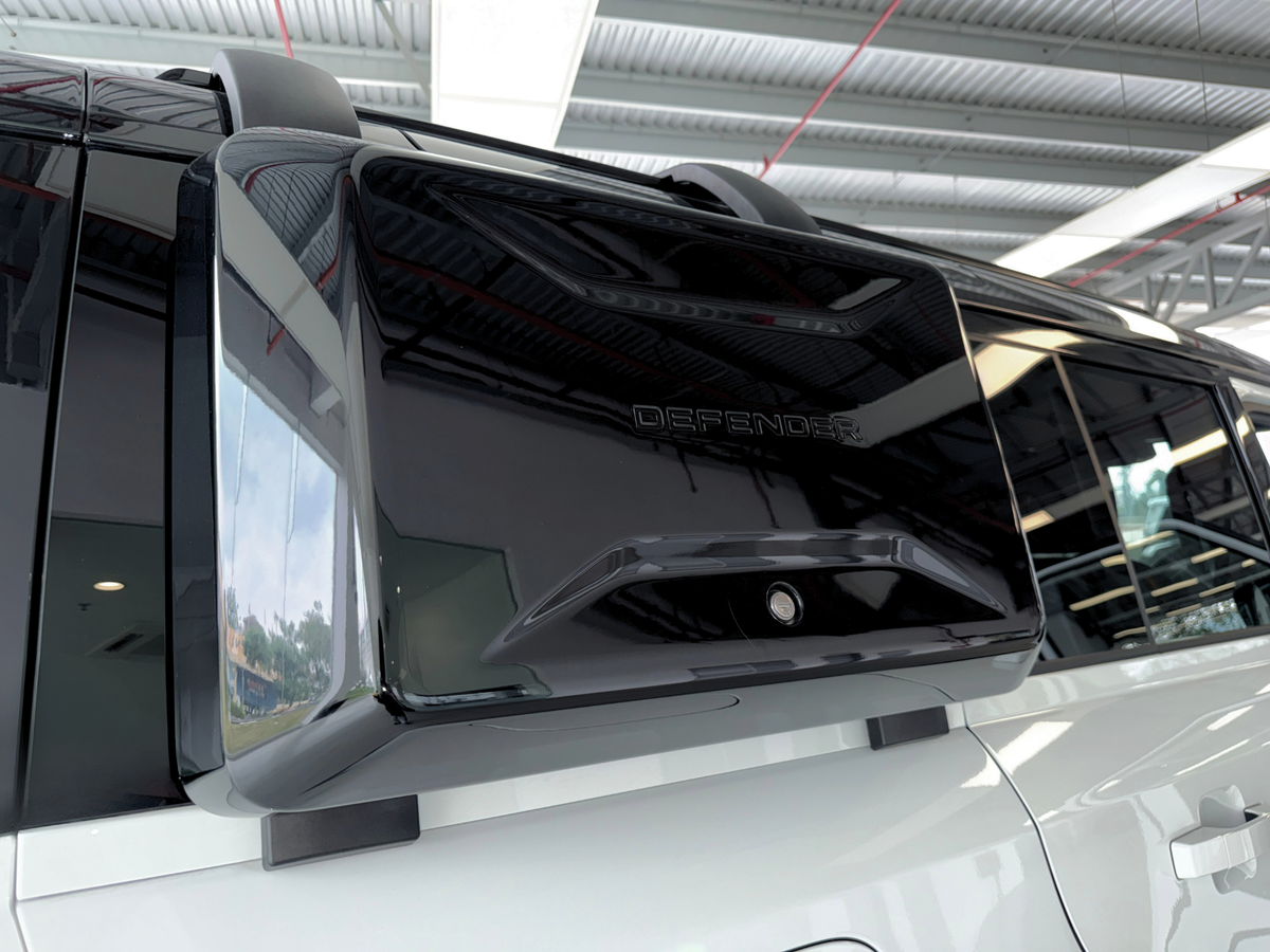 Land Rover Defender X Dynamic SE 2.0 110 P300
