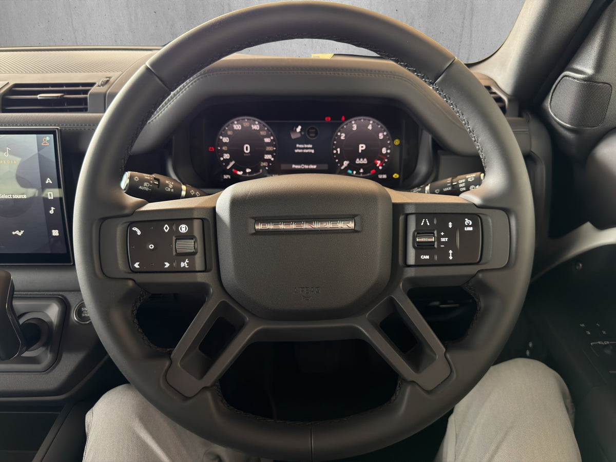 Land Rover Defender X Dynamic SE 2.0 110 P300