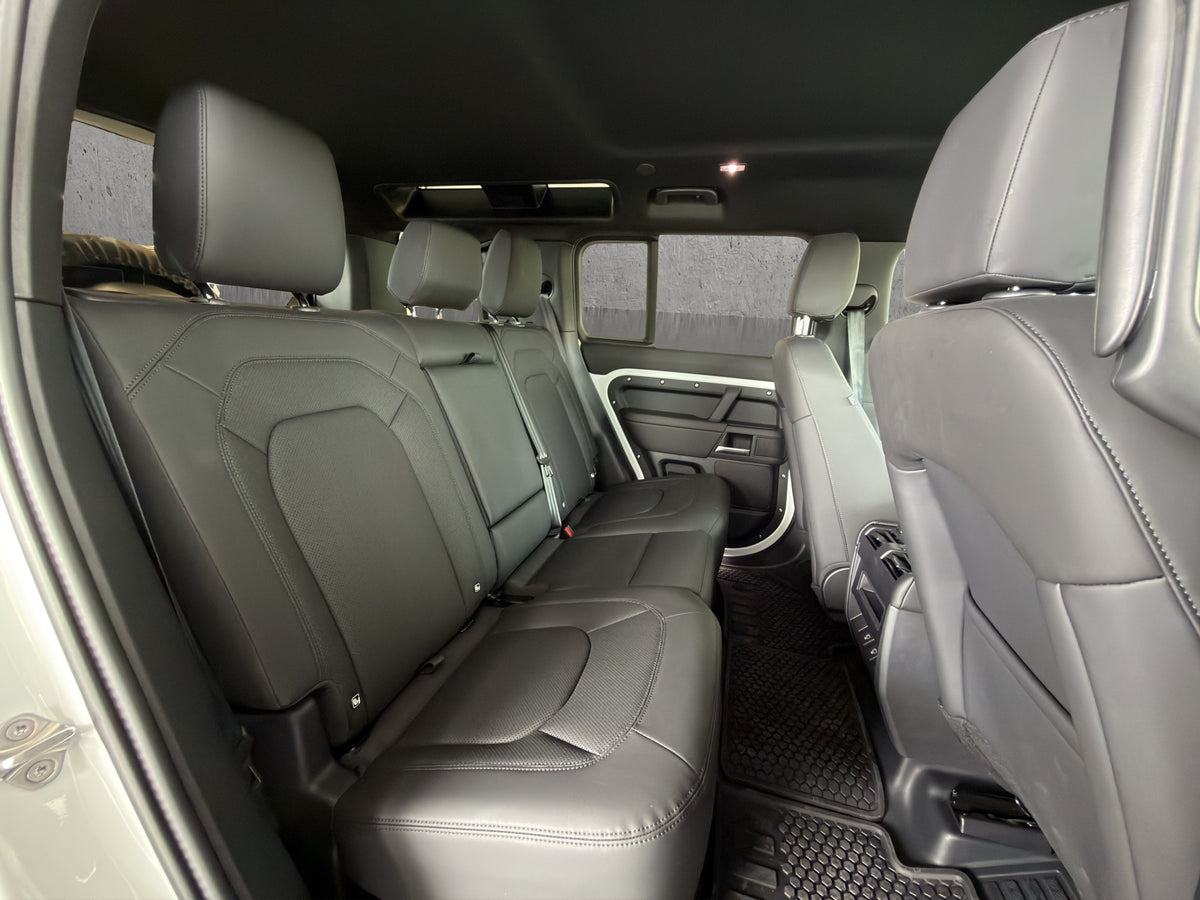 Land Rover Defender X Dynamic SE 2.0 110 P300