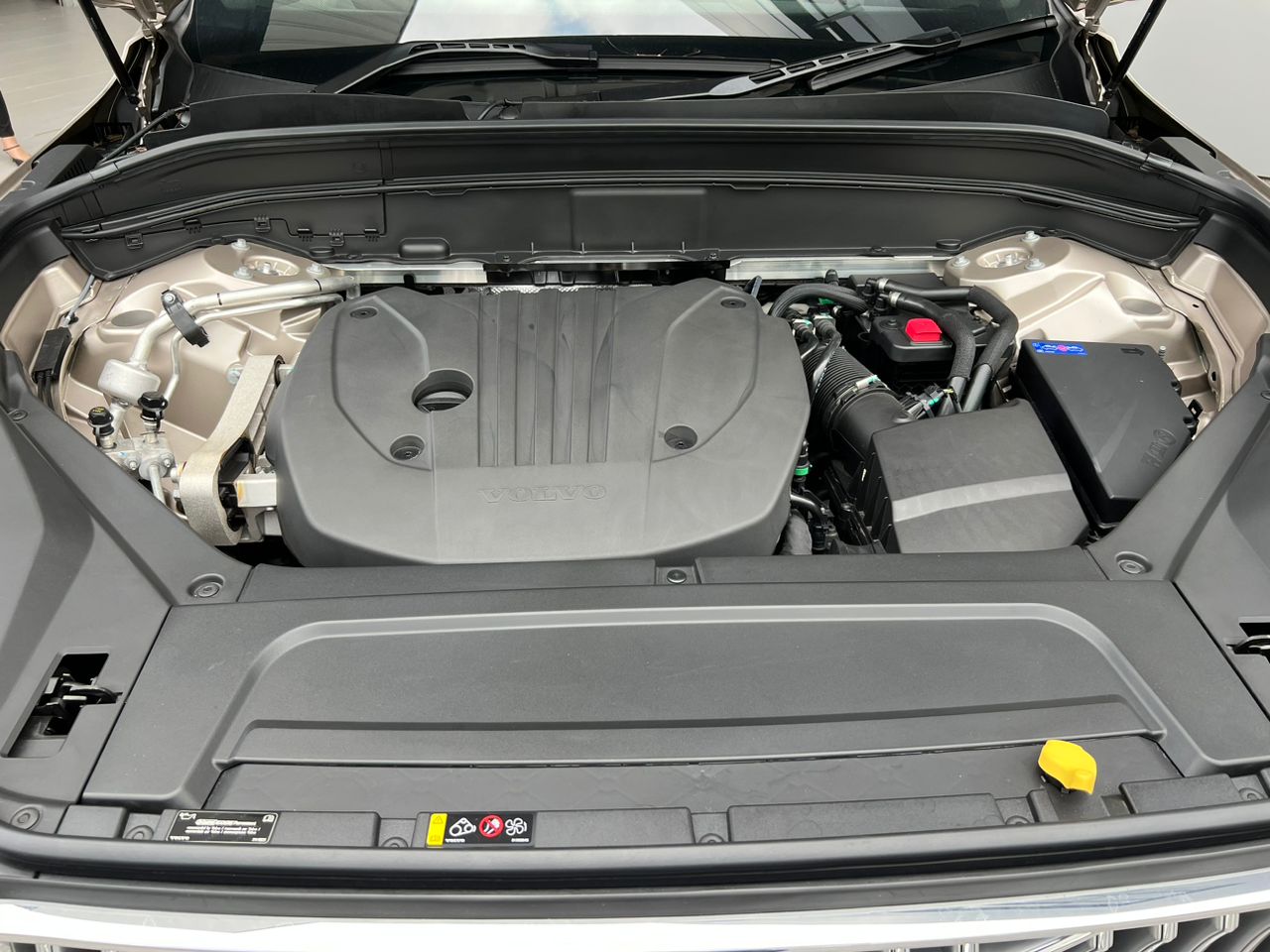 2022 Volvo XC90 B5 Ultimate