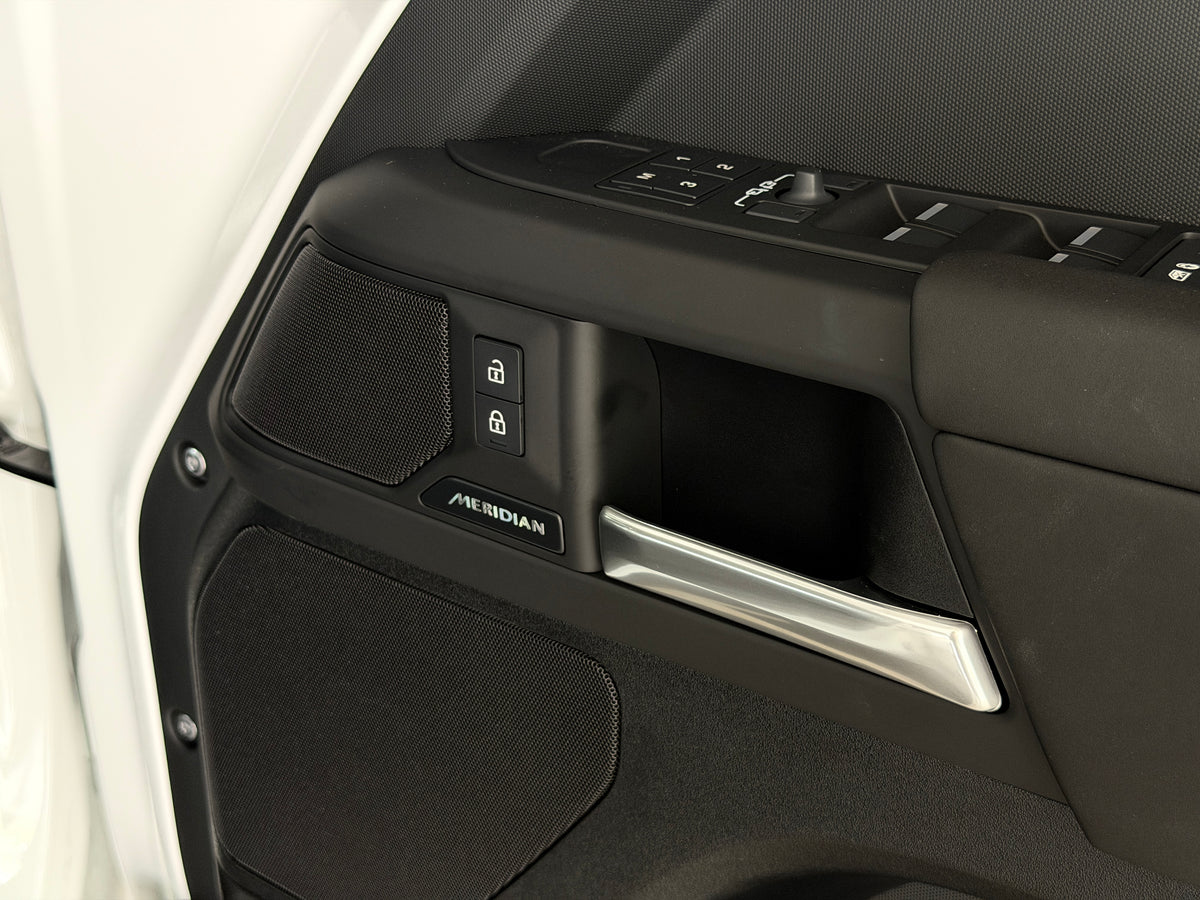 Land Rover Defender X Dynamic SE 2.0 110 P300