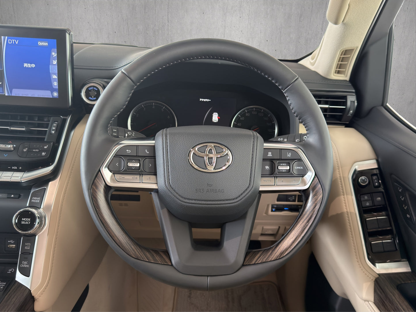 Toyota Land Cruiser 300