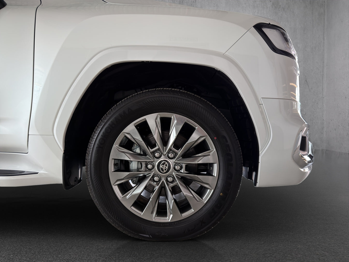 Toyota Land Cruiser 300