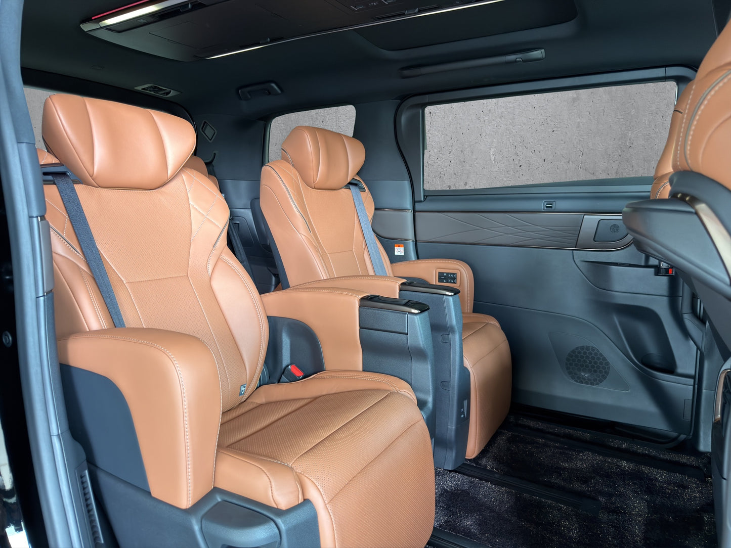 Toyota Vellfire Z Premier 2.4L Turbo